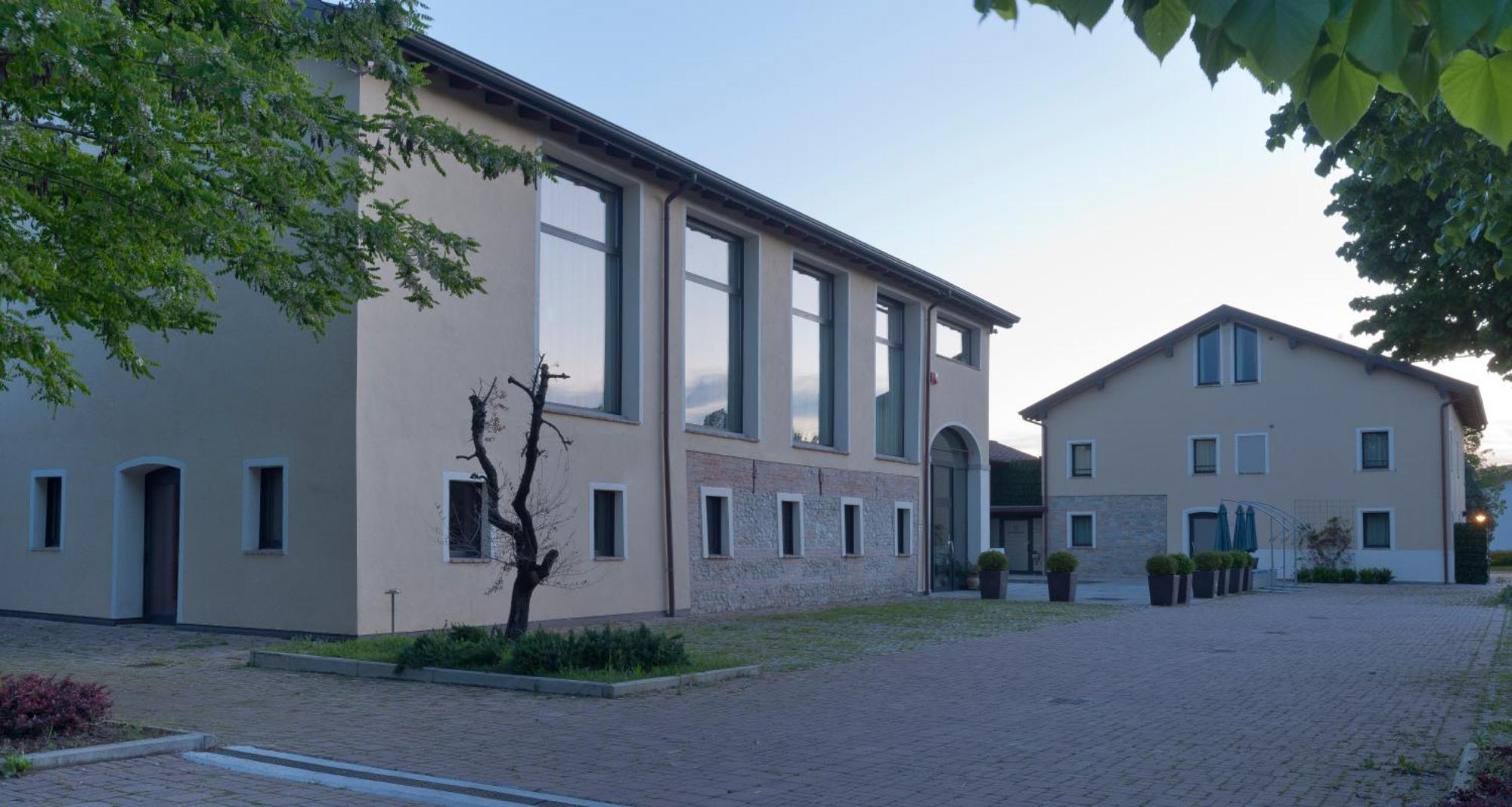 Locanda Sant'Ambrogio Rivalta  Екстериор снимка