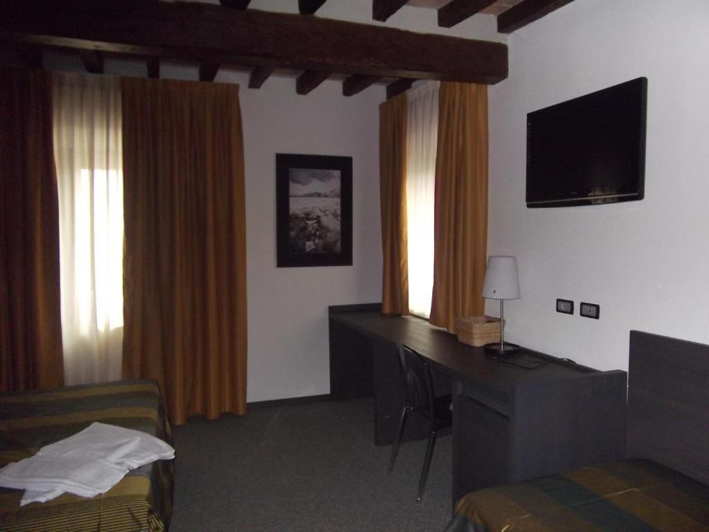 Locanda Sant'Ambrogio Rivalta  Стая снимка