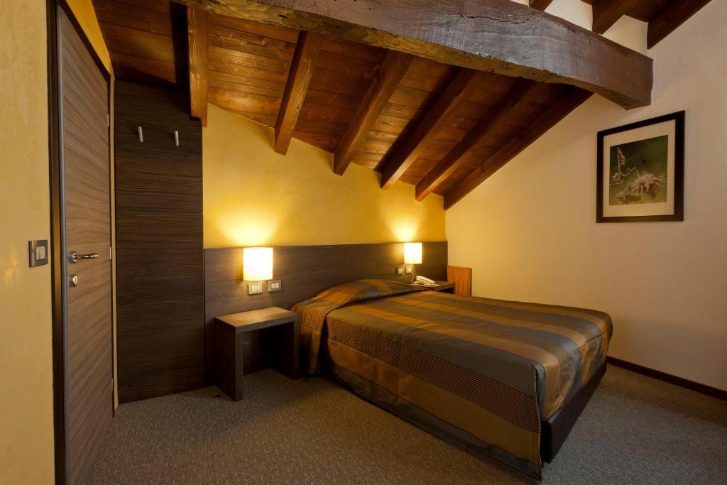 Locanda Sant'Ambrogio Rivalta  Стая снимка